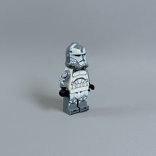 Load image into Gallery viewer, JONAK Toys UV Printed Figure- Commander Wolffe w/ Printed Arms + GCC Helmet
