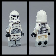 Load image into Gallery viewer, JONAK Toys UV Printed Figure- 41st Elite (Dual Mold Legs) w/ GCC Helmet
